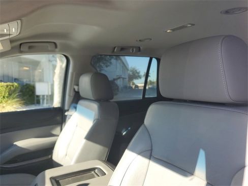 Used 2019 Chevrolet Tahoe LT w/ Luxury Package image 15