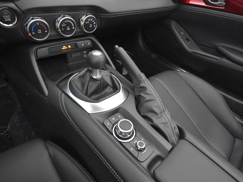 New 2026 MAZDA MX-5 Miata Grand Touring w/ Weather Package RWD image 33