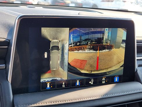 Used 2024 Chevrolet Tahoe Z71 w/ Luxury Package image 22