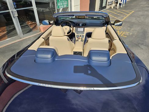 Used 2015 Maserati GranTurismo Convertible RWD image 24