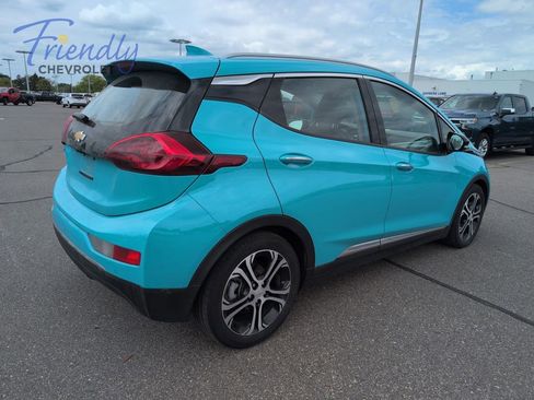 Used 2021 Chevrolet Bolt Premier w/ Infotainment Package FWD image 3