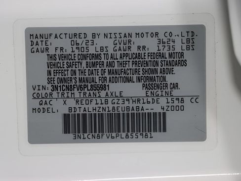 Used 2023 Nissan Versa SR w/ Trunk Package image 30