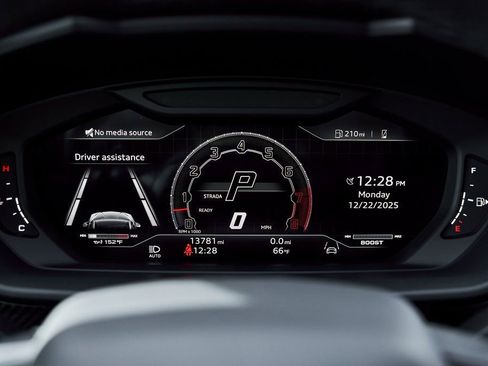Used 2024 Lamborghini Urus Performante AWD/4WD image 70