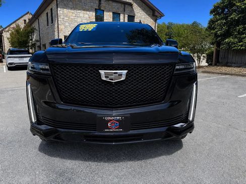 Used 2023 Cadillac Escalade ESV Sport Platinum AWD/4WD image 2