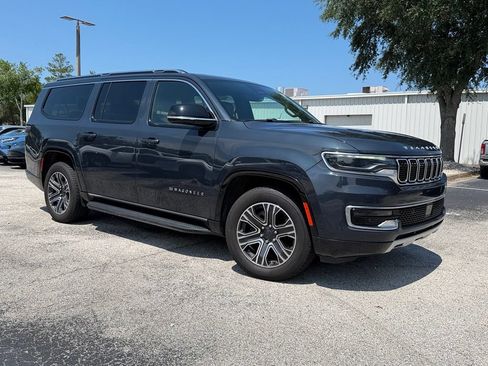 Used 2024 Jeep Wagoneer L Series II RWD image 10