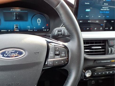 Used 2024 Ford Escape Platinum image 12