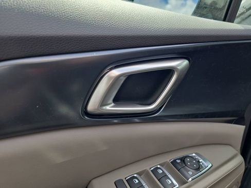 New 2026 Kia Carnival FWD image 19