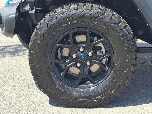 Used 2024 Jeep Wrangler Unlimited image 10