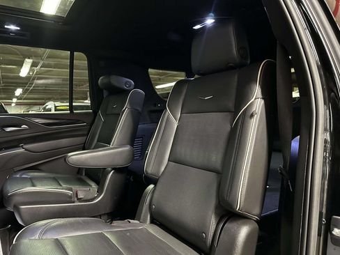 Certified 2022 Cadillac Escalade ESV Sport w/ Touring Package AWD/4WD image 11