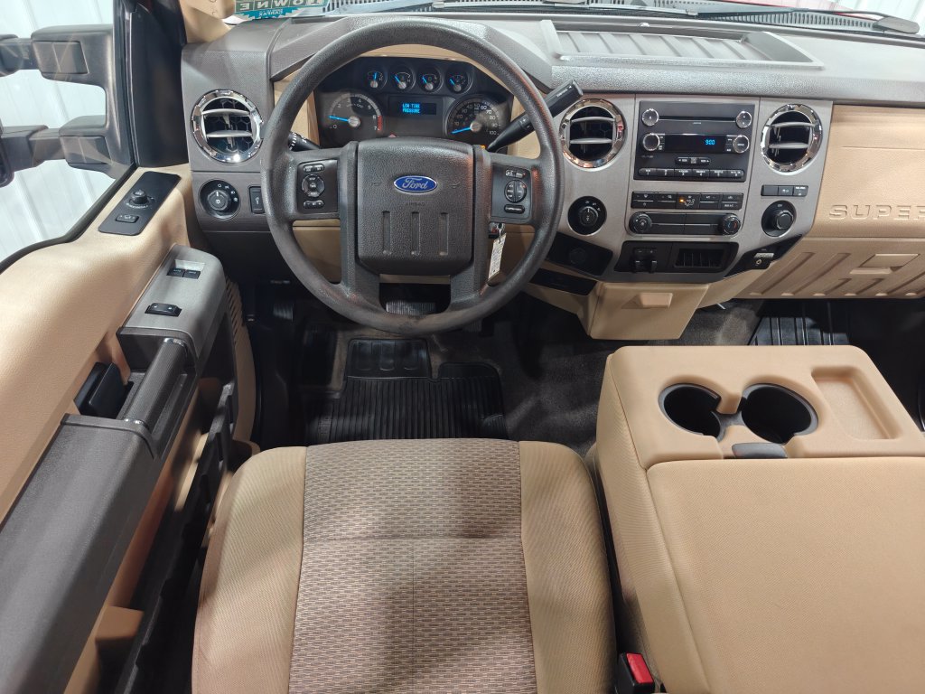 Used 2015 Ford F250 XLT w/ XLT Interior Package AWD/4WD image 4