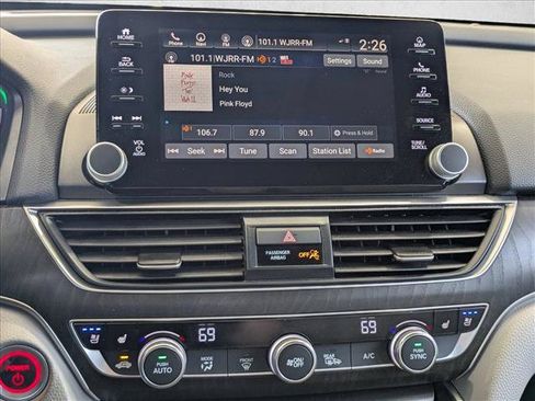 Used 2019 Honda Accord Touring image 14