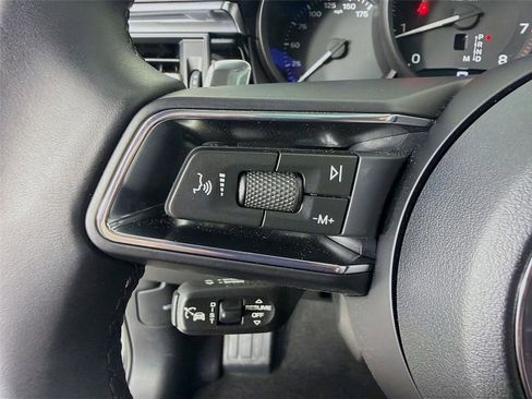 Used 2026 Porsche Macan AWD/4WD image 13