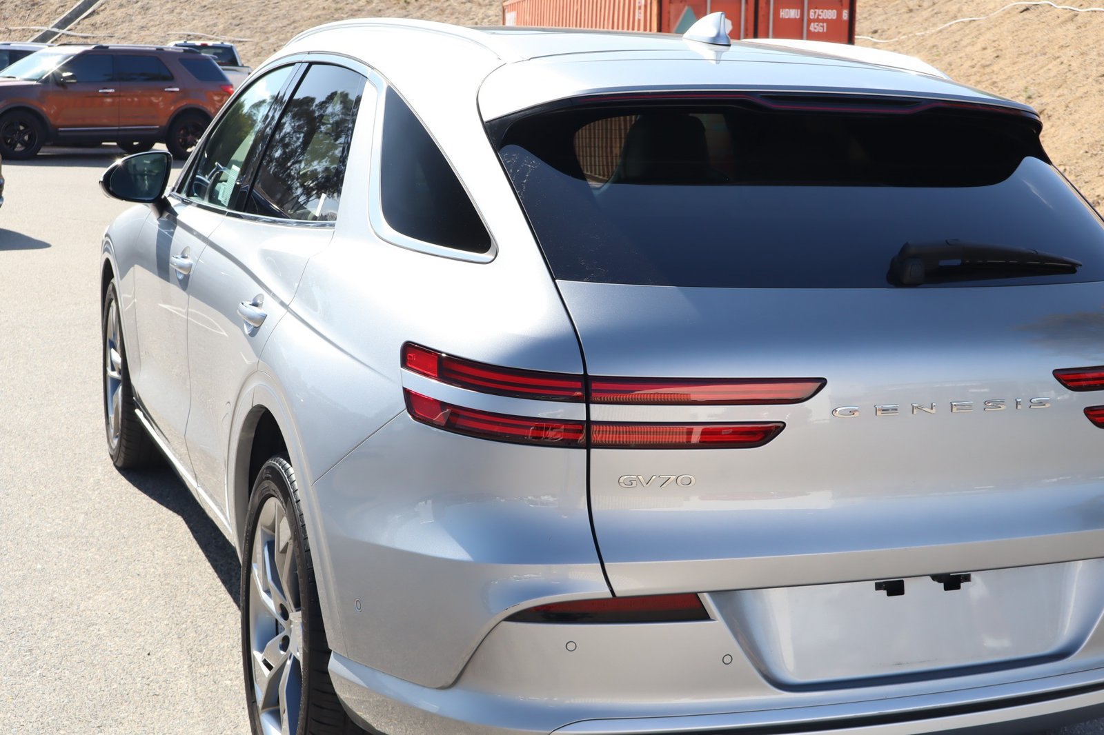 Used 2025 Genesis Electrified GV70 AWD/4WD image 16