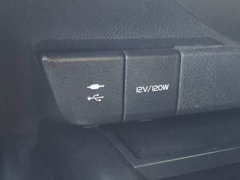 Used 2019 Toyota Camry LE FWD image 31