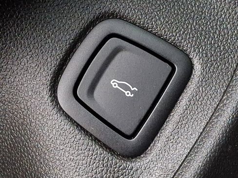 Used 2023 Cadillac CT4 Sport image 31