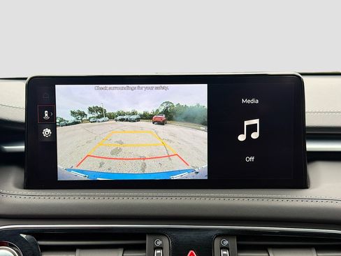 Used 2023 Genesis G70 2.0T image 31