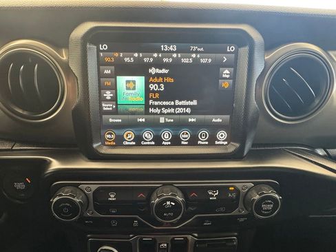 Used 2023 Jeep Wrangler Unlimited Sport image 36