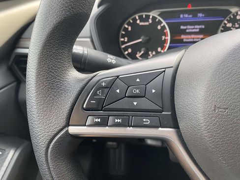 Used 2024 Nissan Altima 2.5 SV image 20