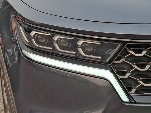 Used 2021 Kia Sorento SX Prestige AWD/4WD image 9