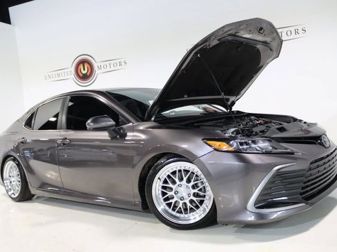 Used 2023 Toyota Camry LE image 29