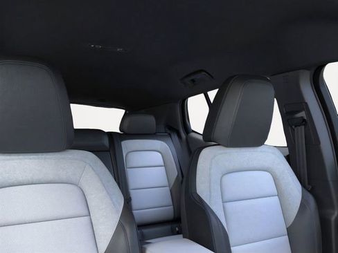 New 2026 Chevrolet Equinox EV LT image 24