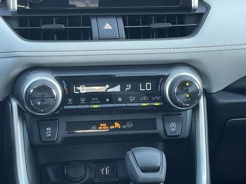Used 2024 Toyota RAV4 XLE FWD image 16