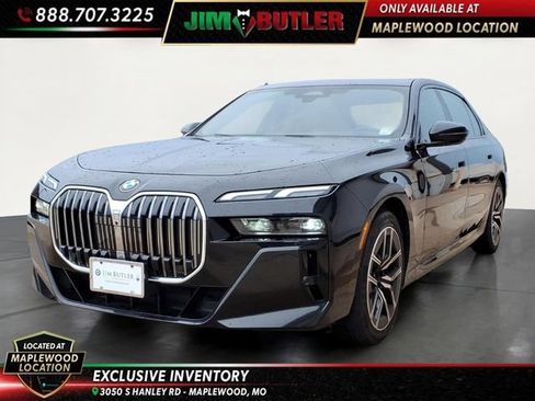 Used 2025 BMW 740i xDrive AWD/4WD image 1
