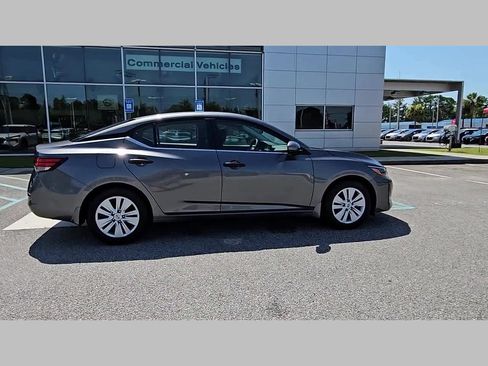 Used 2025 Nissan Sentra S image 35