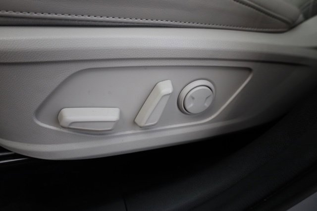 Used 2025 Kia Sorento S w/ Panoramic Sunroof Package FWD image 19