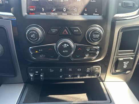 Used 2018 RAM 3500 Laramie w/ Sport Appearance Group AWD/4WD image 4