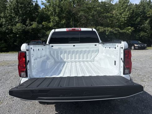 New 2026 Chevrolet Colorado W/T image 25
