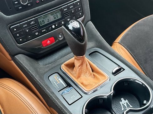 Used 2015 Maserati GranTurismo MC image 16