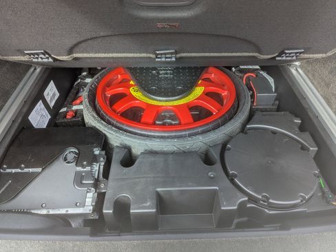 Used 2018 Bentley Bentayga Mulliner image 61