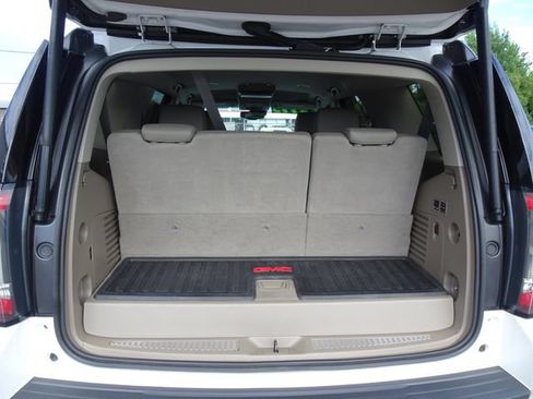 Used 2018 GMC Yukon SLT w/ HD Trailering Package AWD/4WD image 34