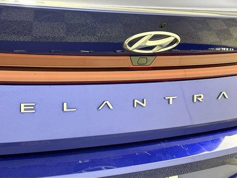 Used 2023 Hyundai Elantra Limited FWD image 27