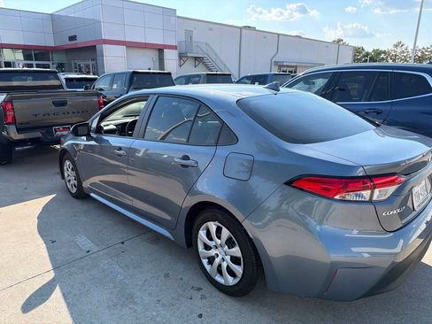 Used 2026 Toyota Corolla LE FWD image 5