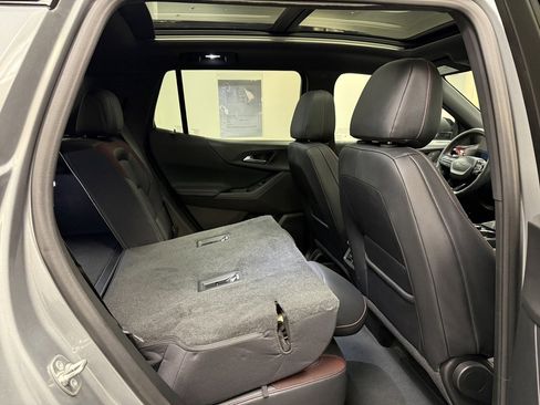 Used 2025 Chevrolet Equinox RS w/ Safety and Technology Package image 18