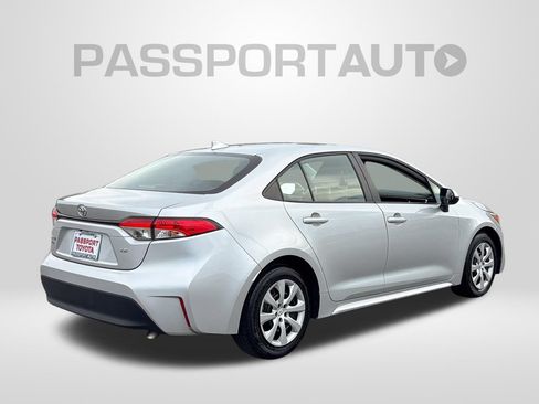 Used 2025 Toyota Corolla LE FWD image 8