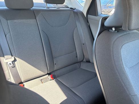 Used 2025 Kia K4 LXS FWD image 39