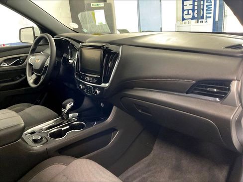 Used 2023 Chevrolet Traverse LT AWD/4WD image 14