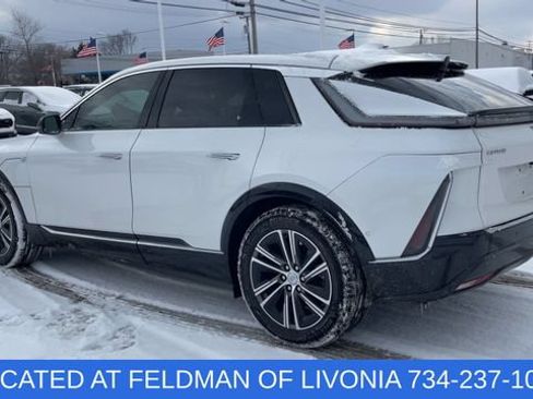 Used 2024 Cadillac Lyriq Luxury w/ LPO, Floor Liner Package AWD/4WD image 6