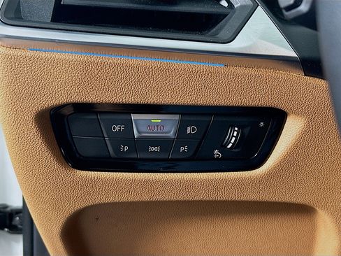 Used 2023 BMW 330e xDrive image 17