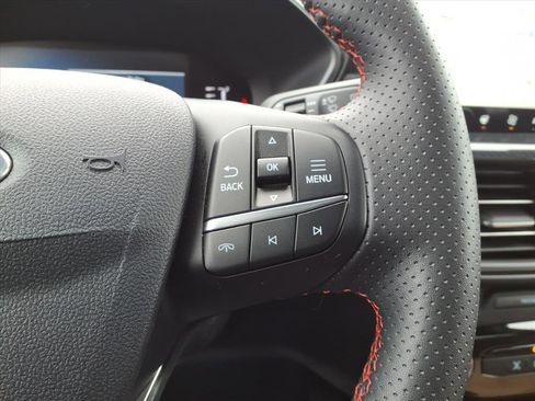 Certified 2024 Ford Escape ST-Line w/ Tech Pack #1 image 17