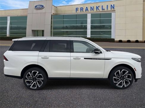 New 2026 Lincoln Navigator Black Label image 8