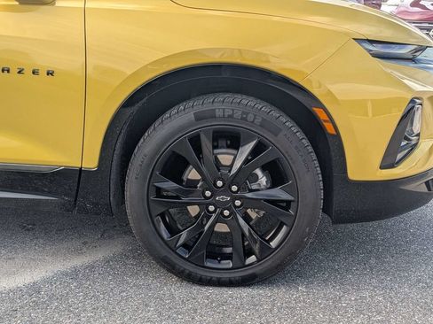 Used 2022 Chevrolet Blazer RS w/ Enhanced Convenience Package FWD image 11
