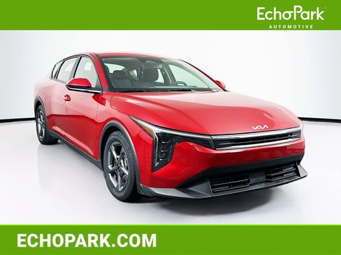 Used 2025 Kia K4 FWD image 1