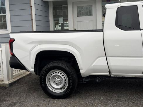 Used 2024 Toyota Tacoma SR image 9