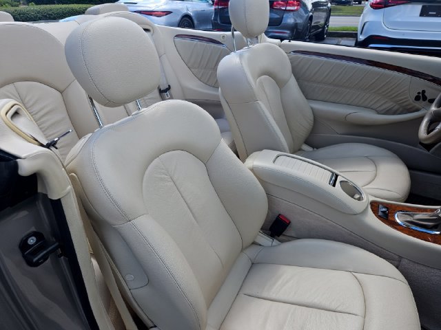 Used 2007 Mercedes-Benz CLK 350 Cabriolet image 27
