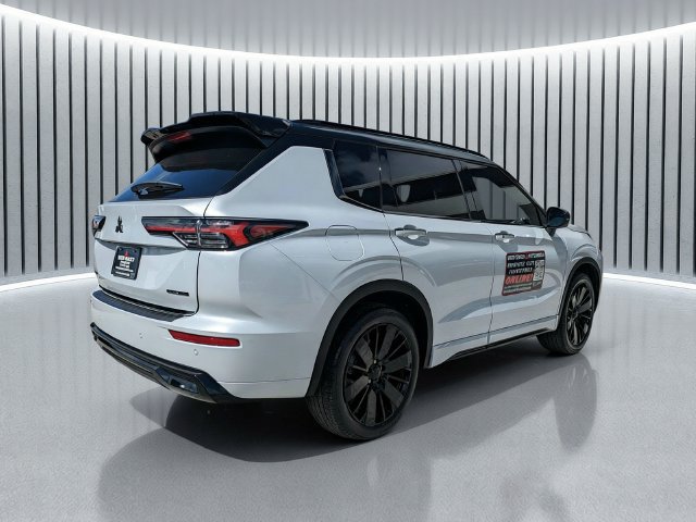 New 2026 Mitsubishi Outlander SEL Black Edition FWD image 4