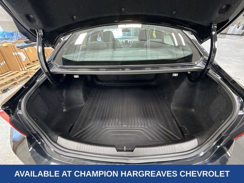 Used 2017 Chevrolet Malibu LT FWD image 34